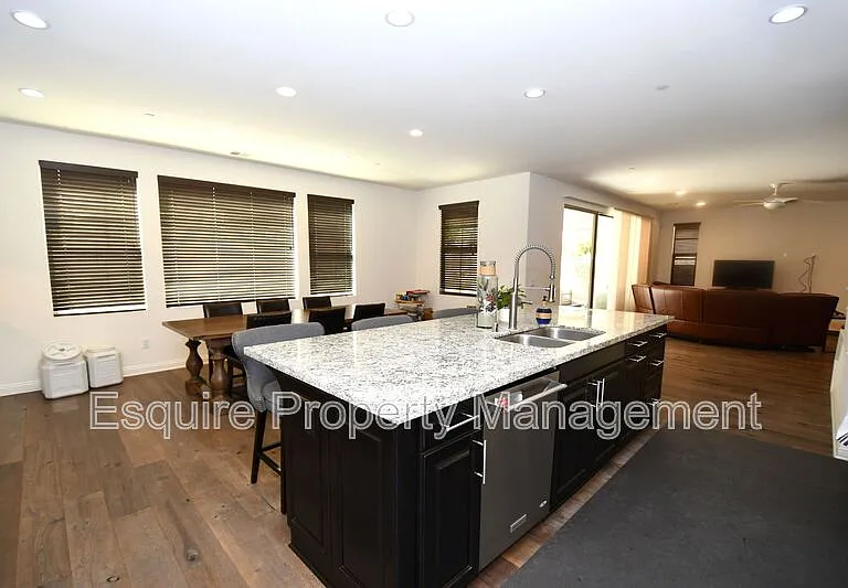 505 Elm Cottage Ct — Photo 12