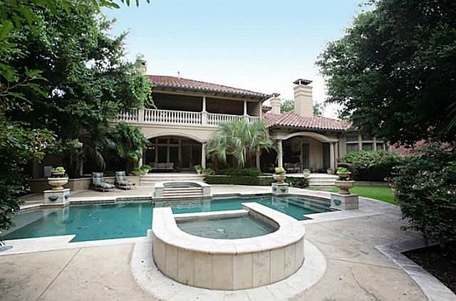 1st image of 9925 Lakeway Ct