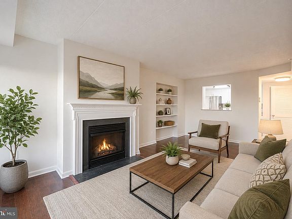 2nd image of 2605 Douglass Rd SE #302