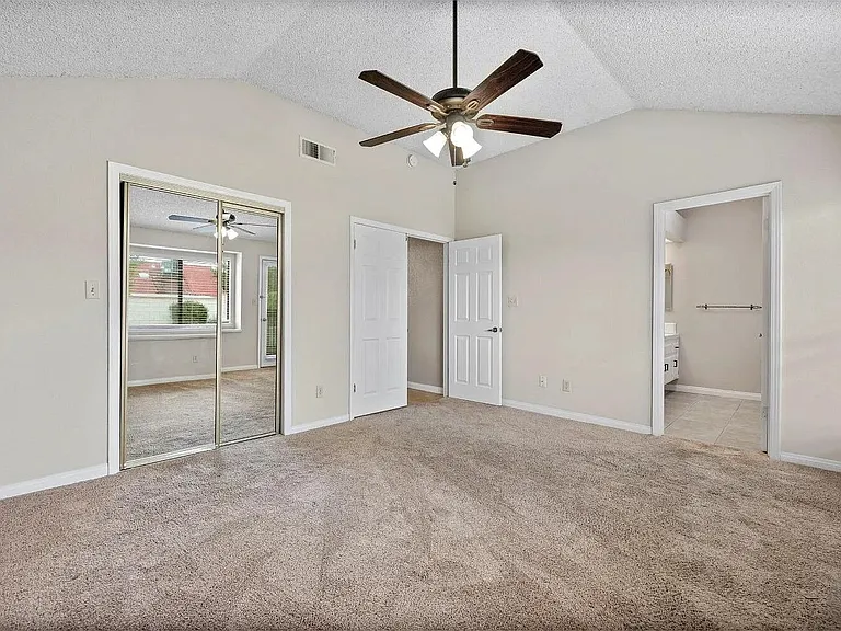 9200 Hoxie Ct — Photo 18