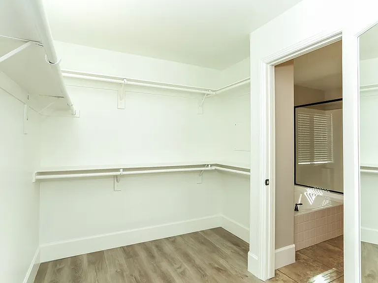 7649 Heavenly Peak St — Photo 10