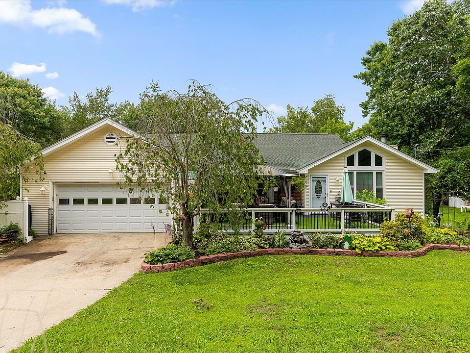 1st image of 723 Pine Brow Trl