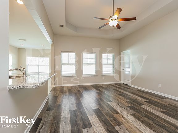 3rd image of 363 Longhorn Dr