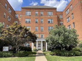 Country Club Apartments