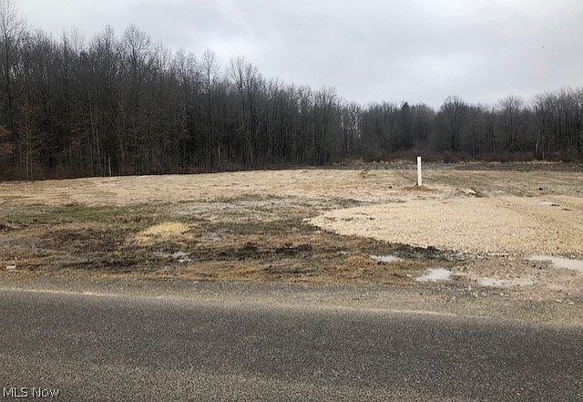 2nd image of 4599 Lynn Rd