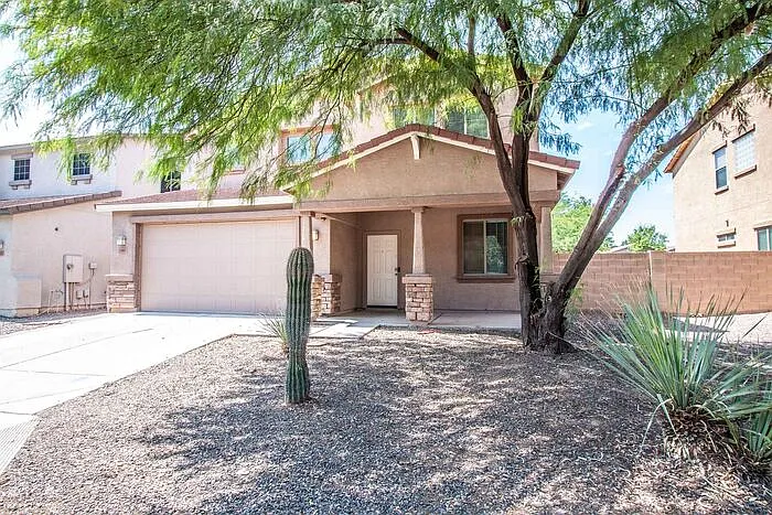 5 bed, 3.0 bath, 2699 sqft, $1,950 — Photo 3