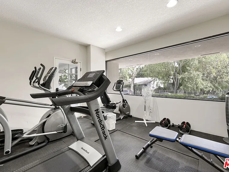 723 Westmount Dr #206 — Photo 23