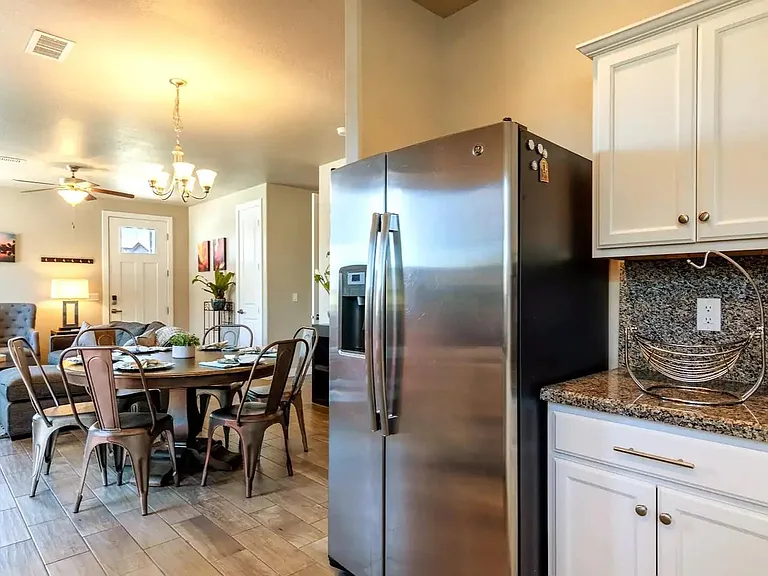 2556 W Clement Cir — Photo 15