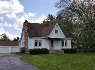 8326 Davison Rd, Davison, MI 48423