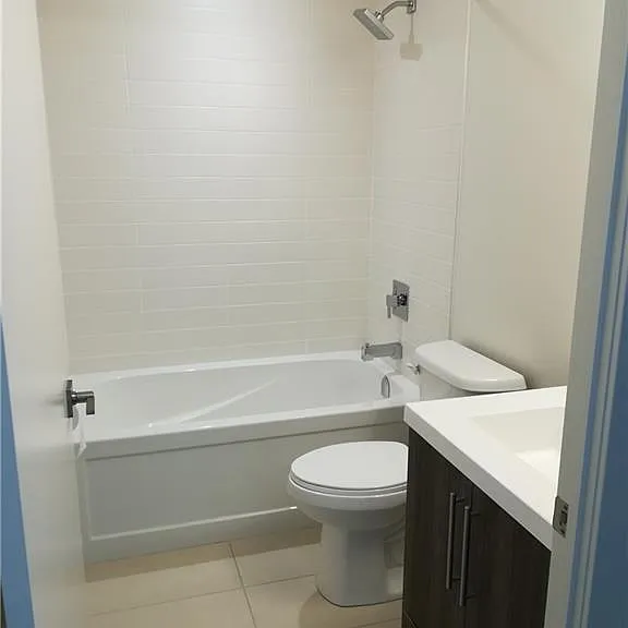 2093 Fairview St #307 — Photo 8