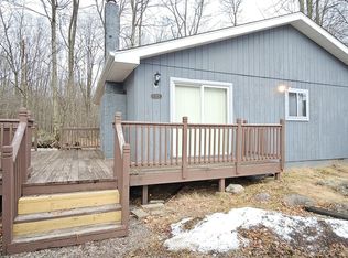 1135 Country Place Dr, Tobyhanna, PA
