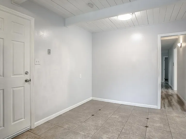 27 Carnegie Dr — Photo 12