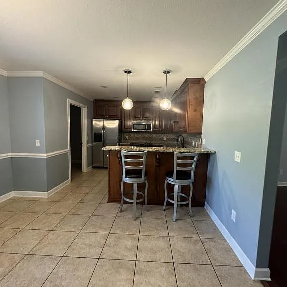 813 Dixie Dr — Photo 5