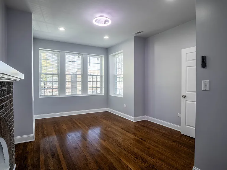 4837 W Monroe St #2 — Photo 4