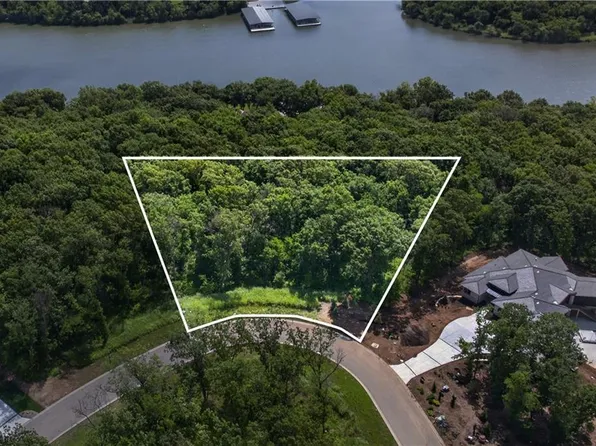 16917 Wallace Way, Belton, MO 64012