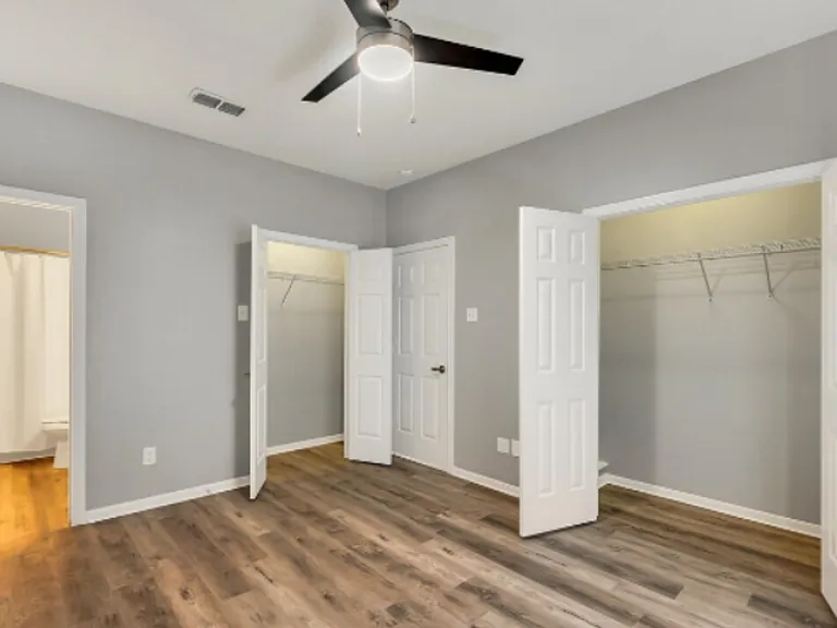 1506 James Ave #A — Photo 2