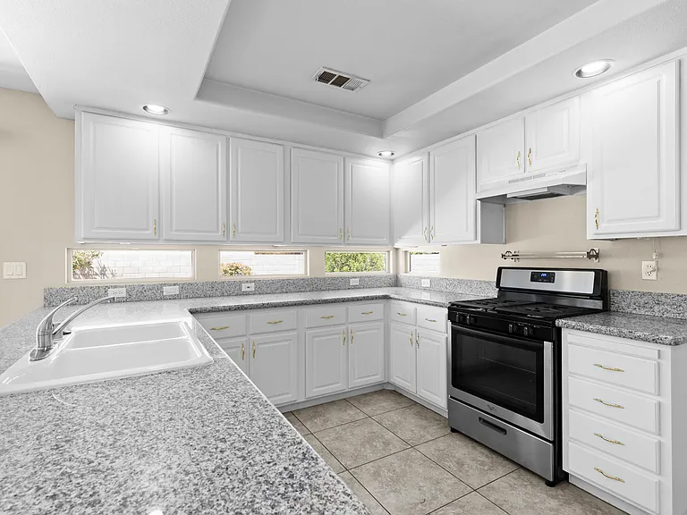 1006 Aspen Breeze Ave — Photo 11