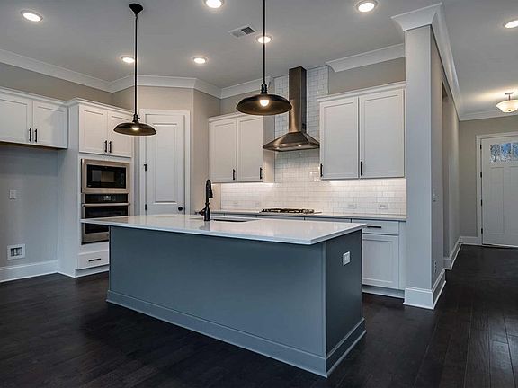 The Kittridge - Kitchen