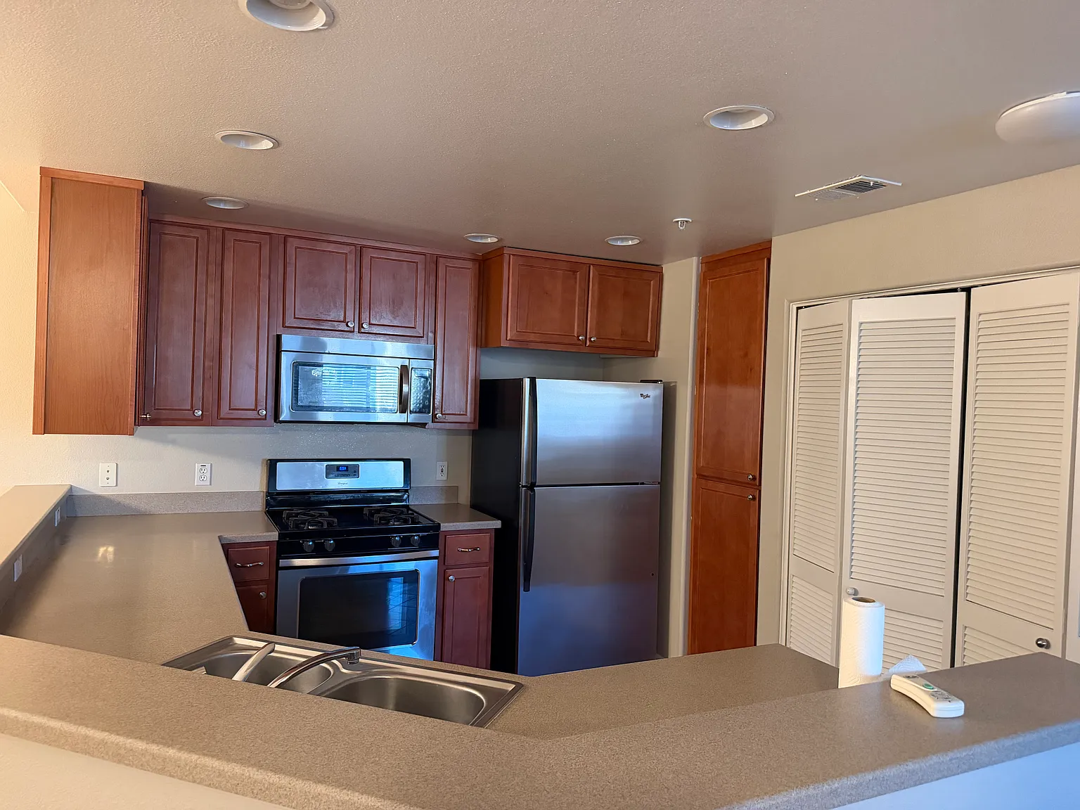 2 bed, 1129 sqft, $2,395 — Photo 3