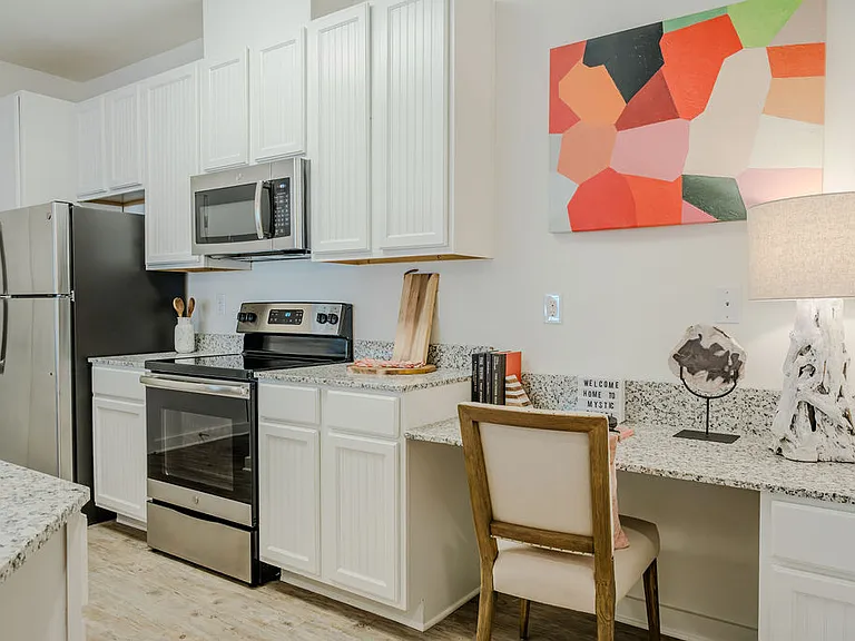 Columba - Built-in desk off Kitchen