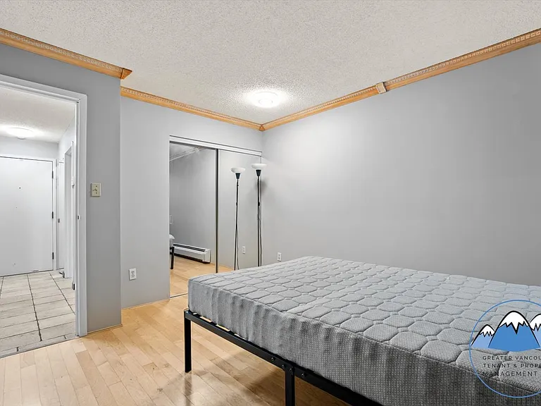 1945 Woodway Pl #102 — Photo 14