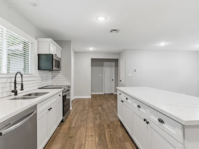 165 Morris Dr — Photo 9