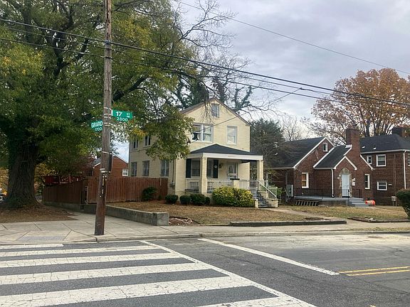 3rd image of 2829 17th St NE