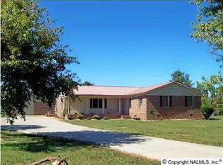 256 Bellview Rd, Taft, TN 38488