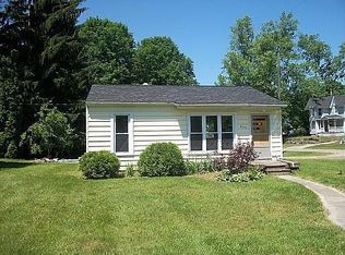 325 Putney St, Belding, MI 48809