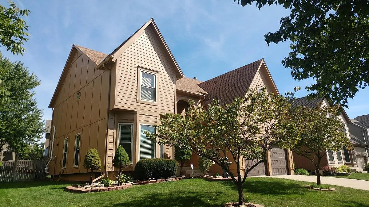 4 bed, 3100 sqft, $2,850 — Photo 2