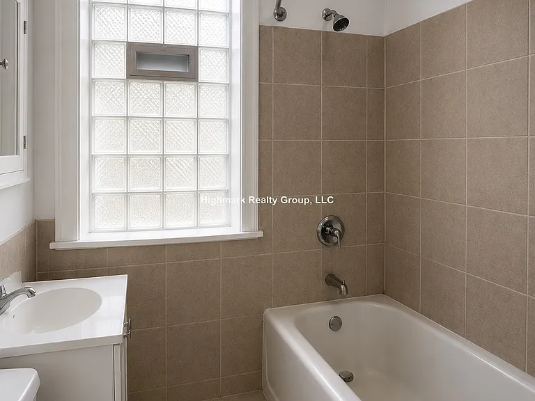 7509 N Greenview Ave #1B — Photo 5