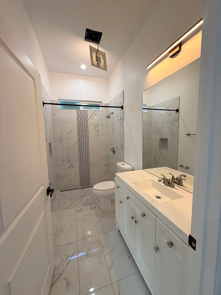 2 bed, $2,600 — Photo 2