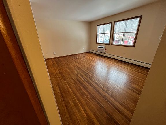 5th image of 1001 S East St APT 3