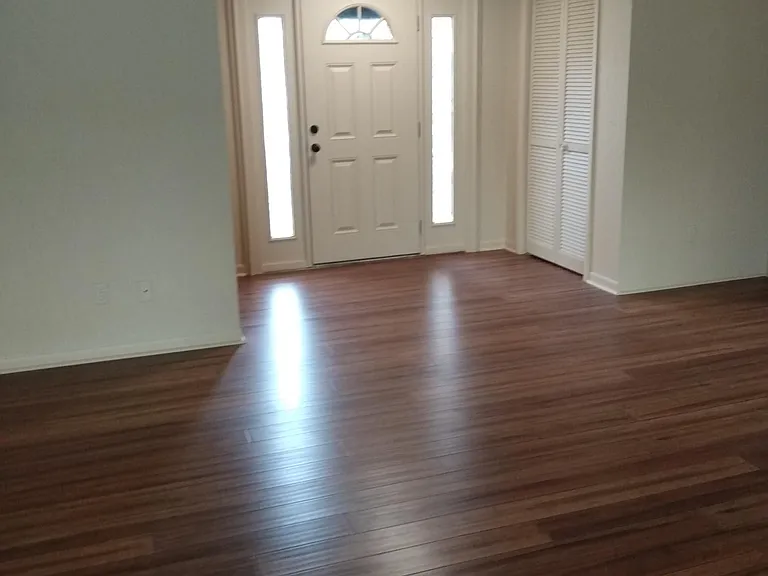 1 Sycamore Ct E — Photo 3