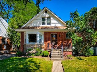 30 Sanders Blvd, Hamilton, ON L8S 3J3