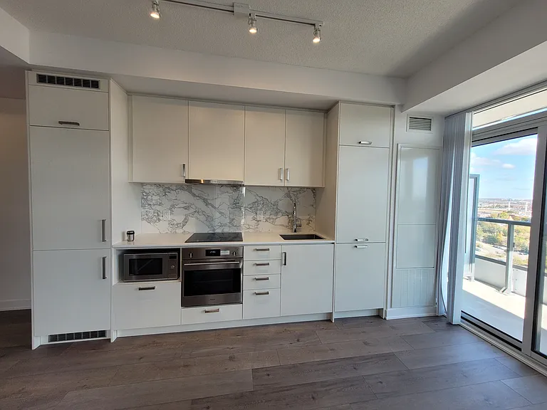 10 Honeycrisp Cres #Townhouse 272 — Photo 6