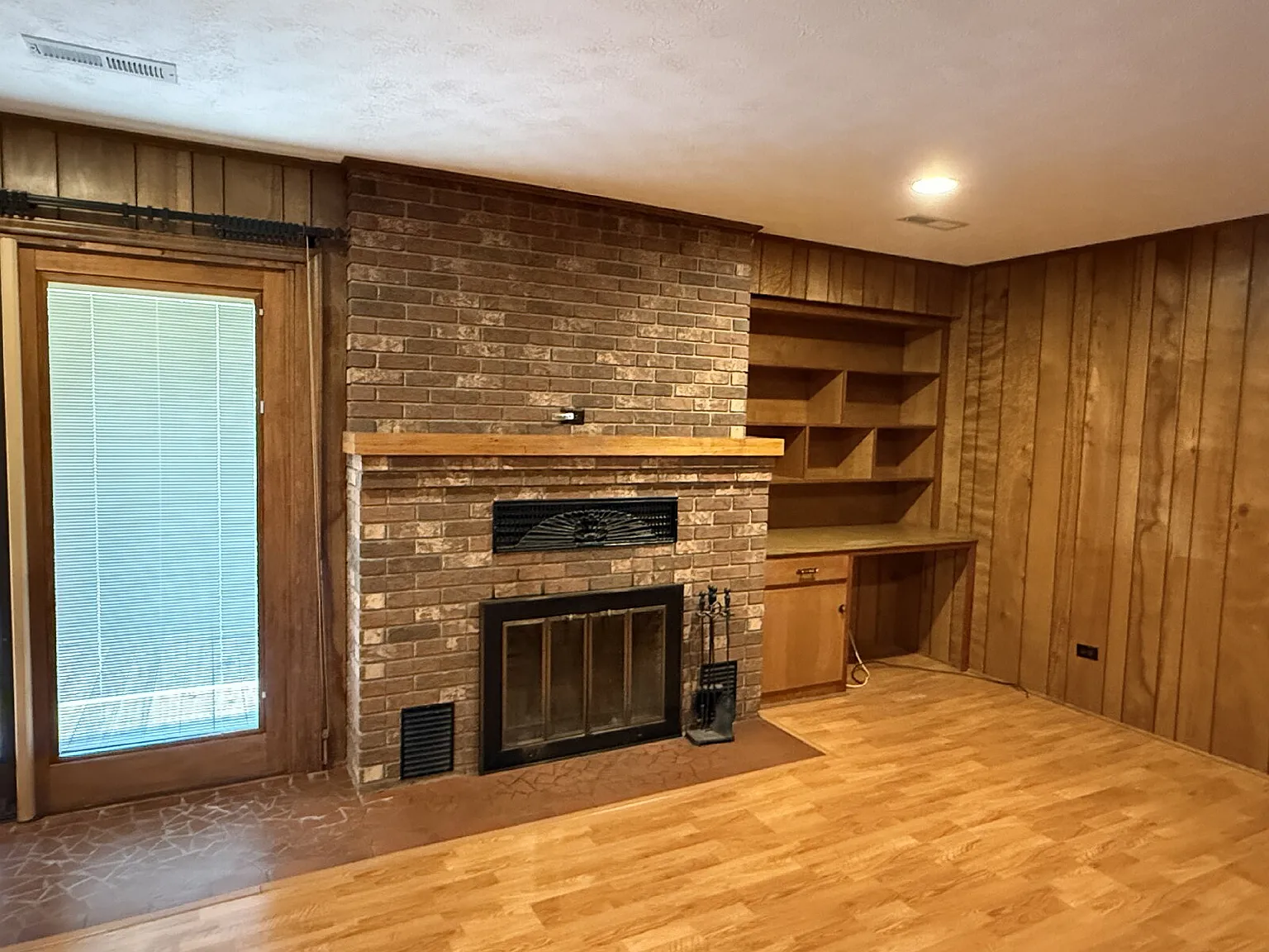 3 bed, 2.0 bath, $2,200 — Photo 2