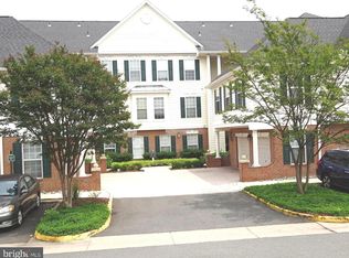 25340 Lake Mist Sq UNIT 204, Chantilly, VA 20152