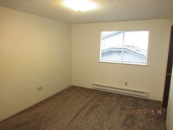 3rd image of 302 163rd Street Ct E APT 9