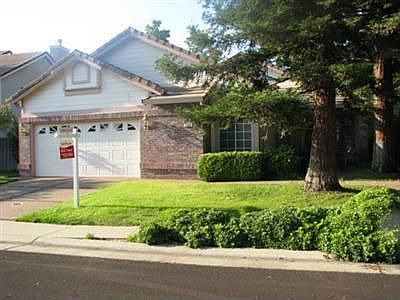3rd image of 404 Turn Pike Dr