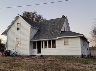 511 N Main St, Oakland City, IN 47660