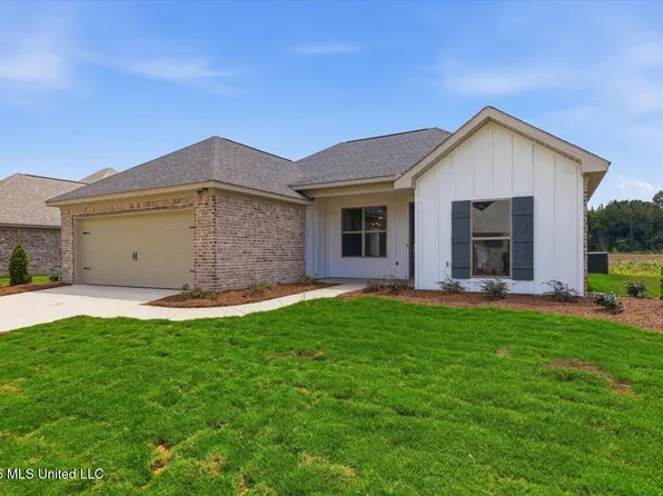 148 Stapleton Dr, Canton, MS 39046