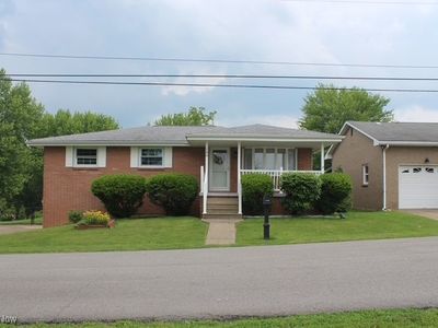 188 Court St, Follansbee, WV, 26037