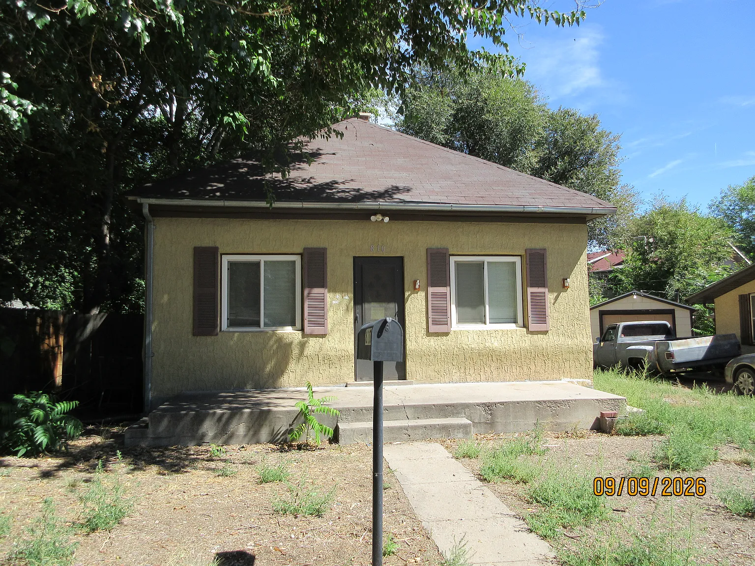 810 W 2nd Street — Photo 1