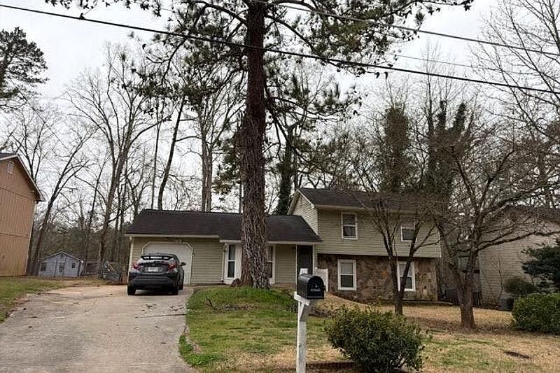1st image of 5658 Saint Thomas Dr