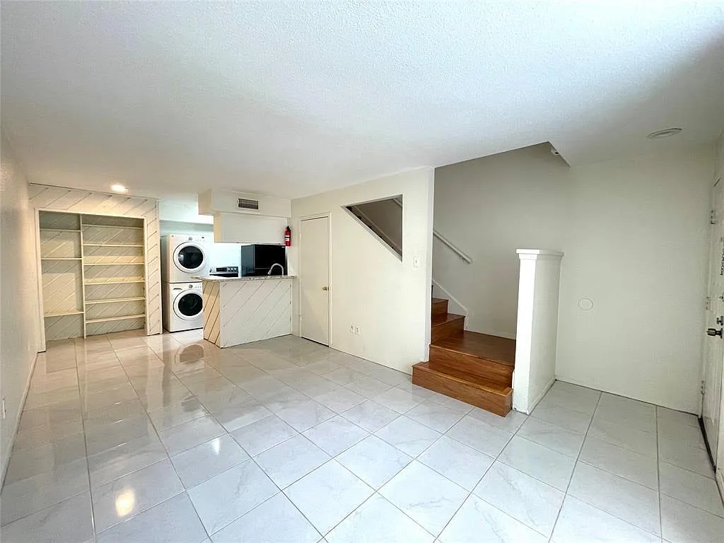 1 bed, 1.0 bath, 780 sqft, $1,000 — Photo 3