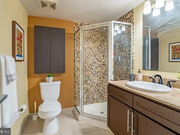 1150 K St NW #1008 — Photo 31