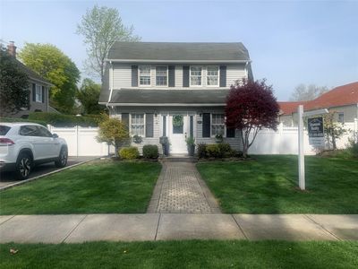 94 New York Avenue, Smithtown, NY, 11787