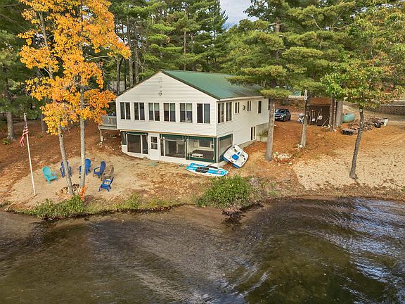 14th image of this home