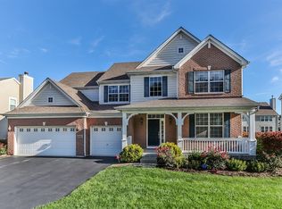 2032 Padua Dr, Elgin, IL 60123